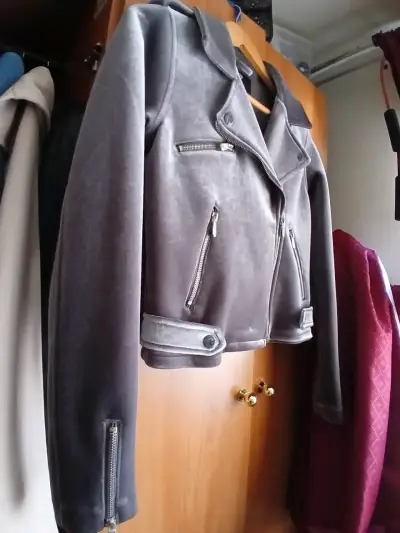 Chaqueta aterciopelada gris para mujer - miniatura 1
