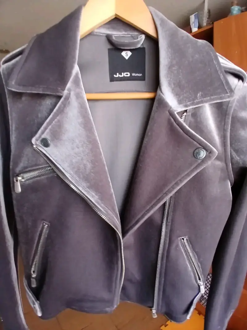 Chaqueta aterciopelada gris para mujer - 3