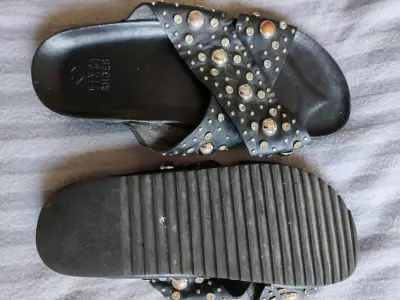 Sandalias negras con tachas Vincci Shoes - miniatura 1
