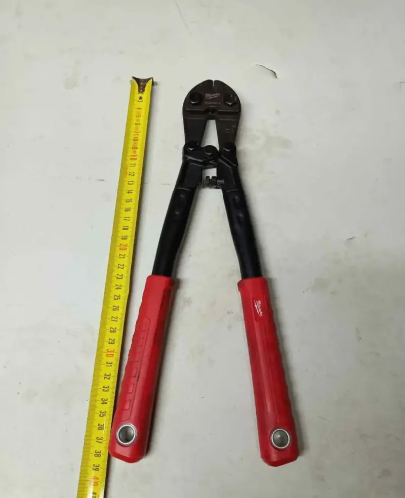 Cortador de Pernos Milwaukee 14 pulgadas - 2