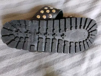 Sandalias negras con tachas Romano talla 37 - miniatura 1