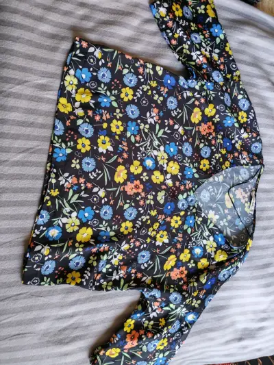 Blusa floral manga larga Zara Basic - miniatura 2
