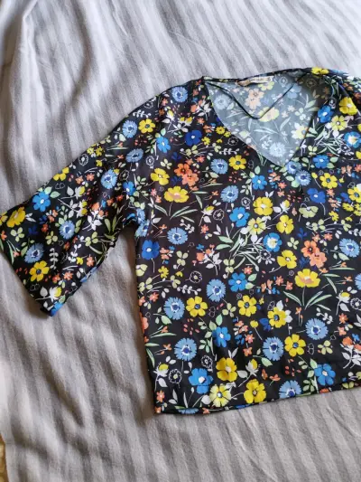 Blusa floral manga larga Zara Basic - miniatura 3