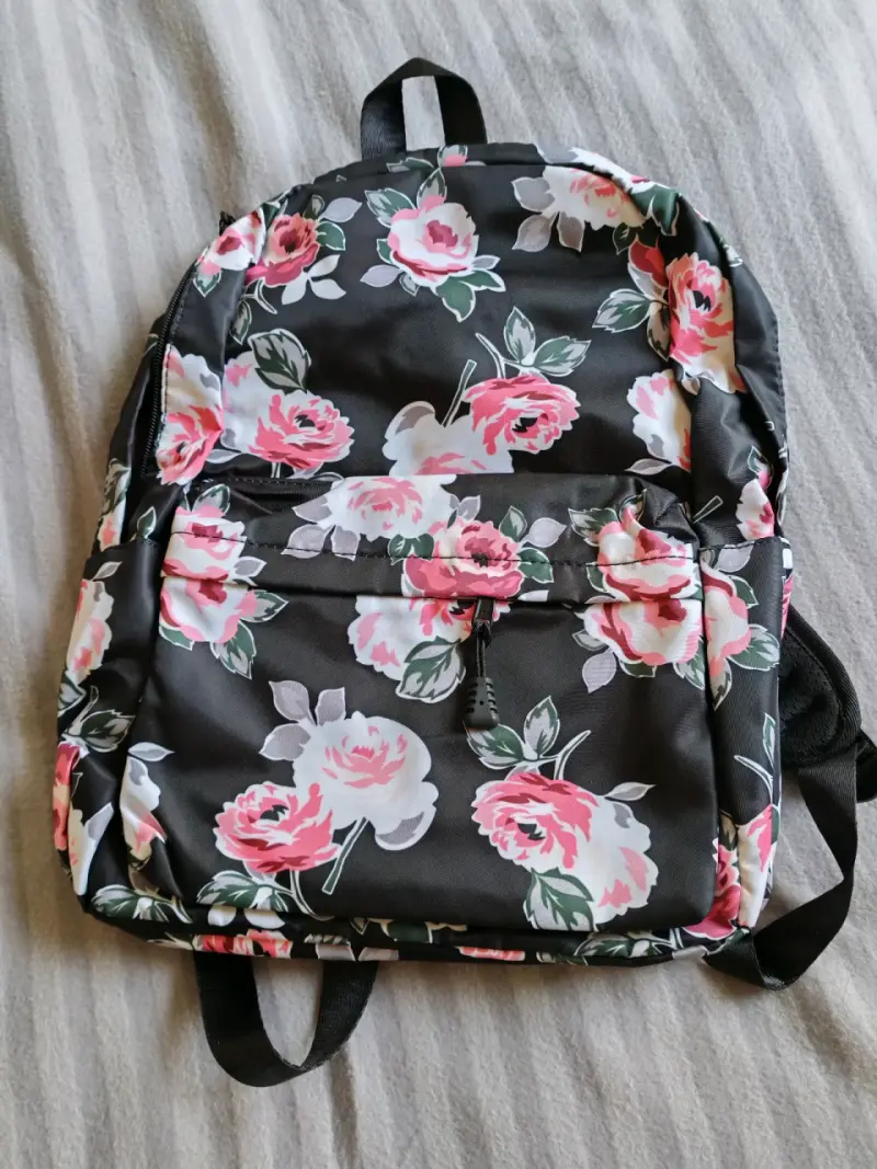 Mochila floral negra con rosas Artfor - 2