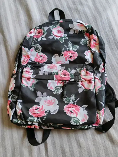 Mochila floral negra con rosas Artfor - miniatura 2