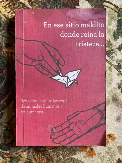 Libro 'En ese sitio maldito donde reina la tristeza' - miniatura 1