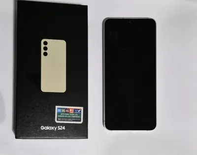 Samsung Galaxy S24 con triple cámara - miniatura 2