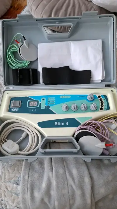Electroestimulador CEC Stim 4 con accesorios - miniatura 1
