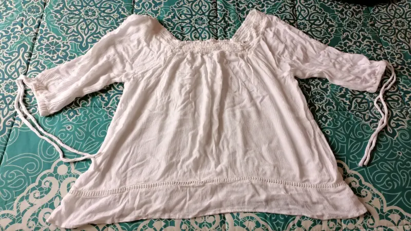 Blusa blanca y pantalón dama - 1