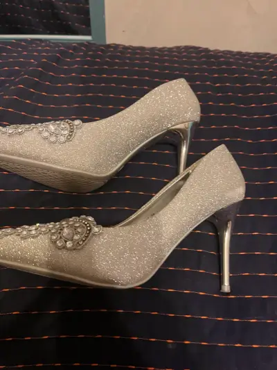 Zapatos de tacón alto plateados con brillo Weide - miniatura 1