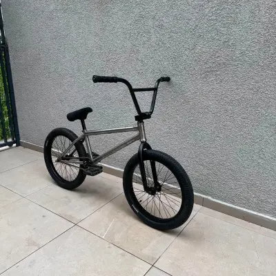 Se vende o se permuta Bmx WTP justice 2020 - miniatura 2