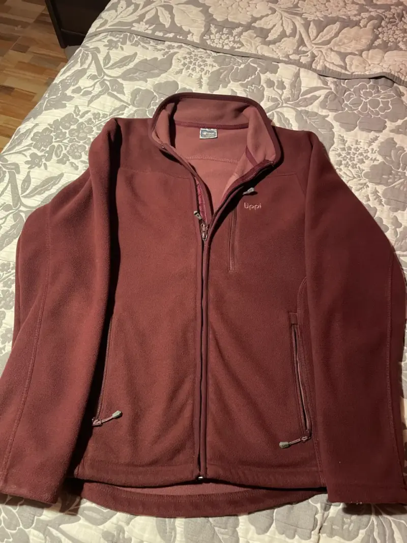 Chaqueta polar burdeo Uppí con cierre - 1