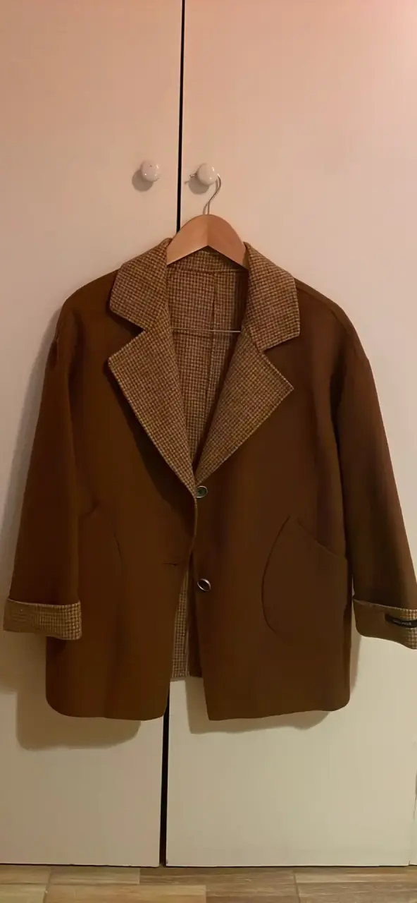 Blazer marrón con detalles a cuadros - 1