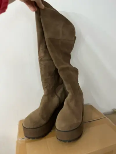Botas de gamuza marrón con plataforma - miniatura 2