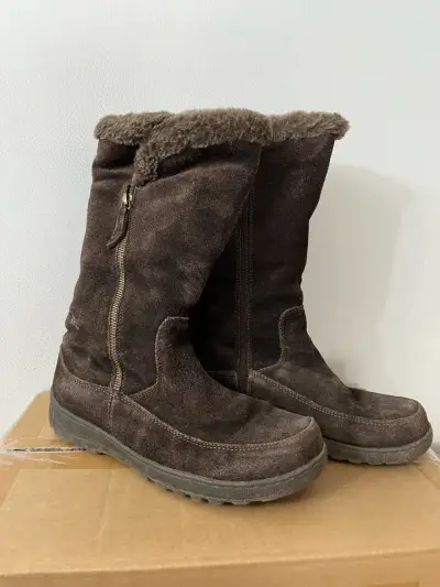 Botas de invierno marrones con forro de piel - miniatura 1