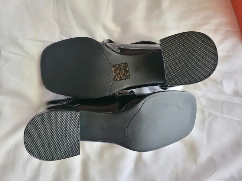 Zapatos Weide charol negro con tacón bajo - 4