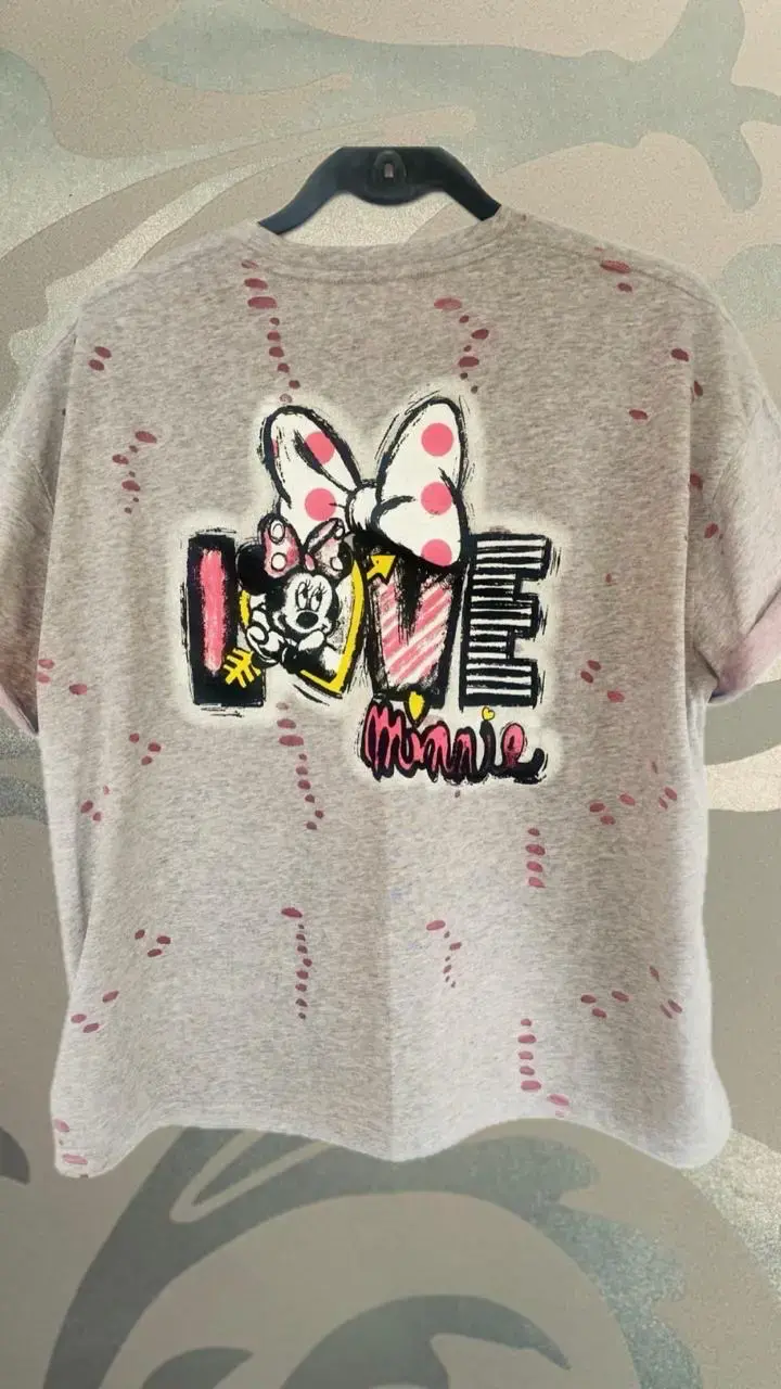 Polera con diseño de personaje animado - 6