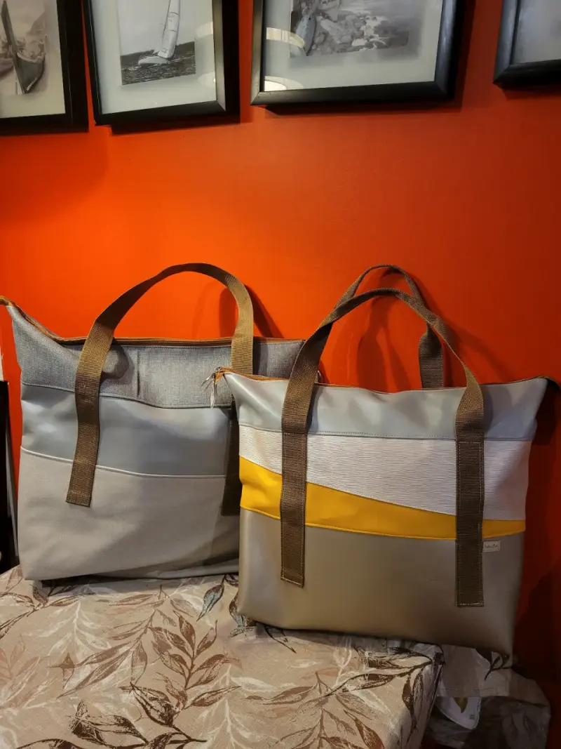 Bolsos tote de tela con asas marrones - 2