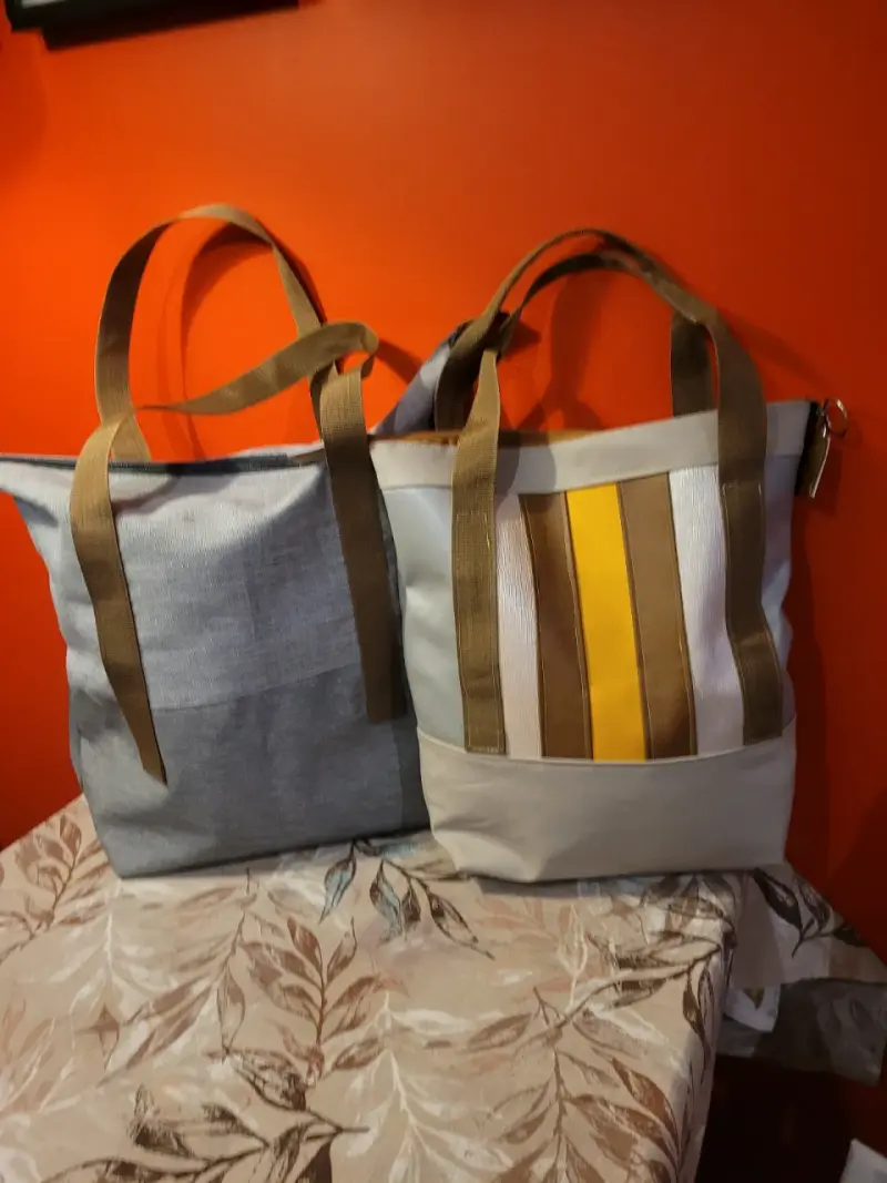 Bolsos tote de tela con asas marrones - 3