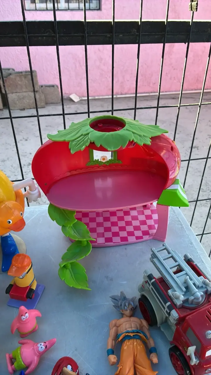 Casa de juguete Fresa con figura - 2