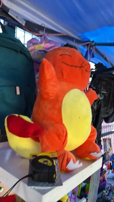 Vendo peluche charmander durmiendo - miniatura 2