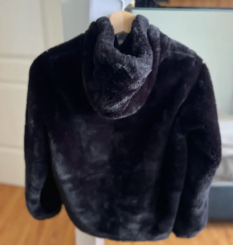 Chaqueta de peluche negra con capucha talla 14 - 2