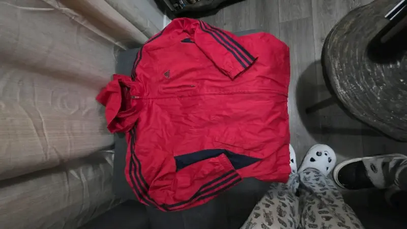 Chaqueta deportiva roja Adidas - 3
