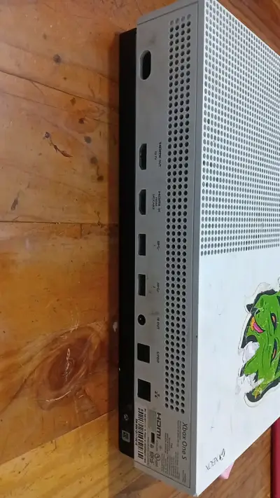 Consola Xbox One S con diseño personalizado - miniatura 2