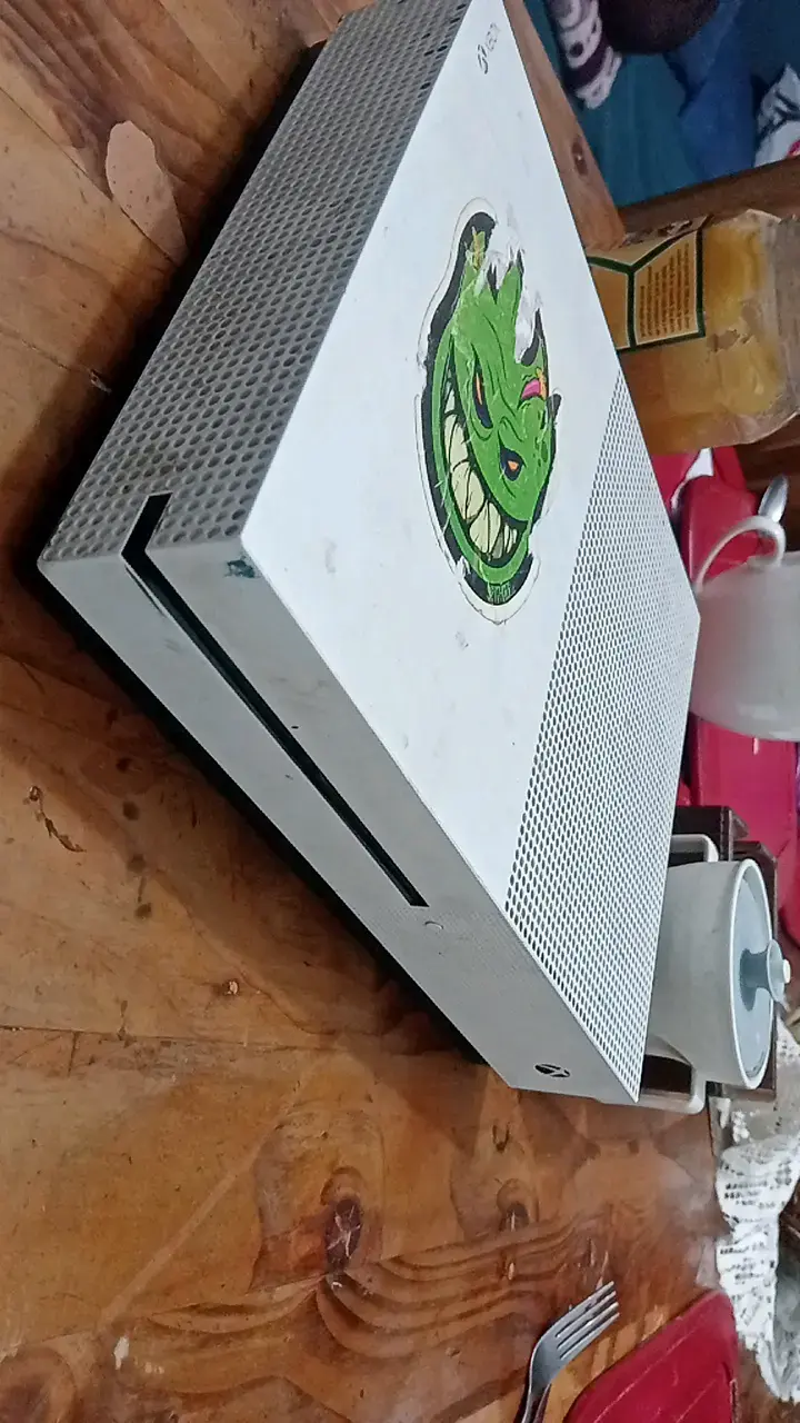 Consola Xbox One S con diseño personalizado - 3