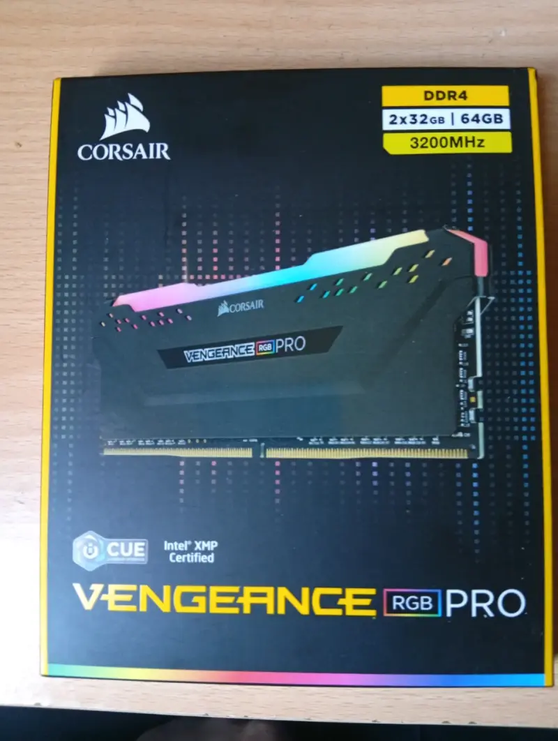 Memoria RAM Corsair Vengeance RGB Pro 64GB DDR4 - 1