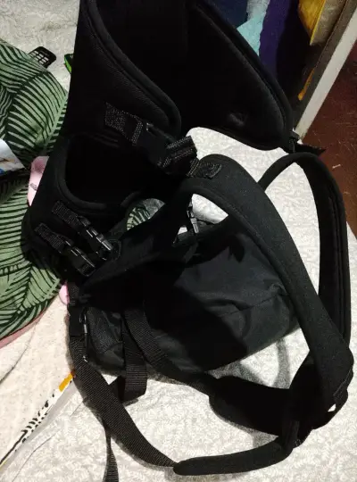 Portabebés ergonómico negro Cosco - miniatura 2