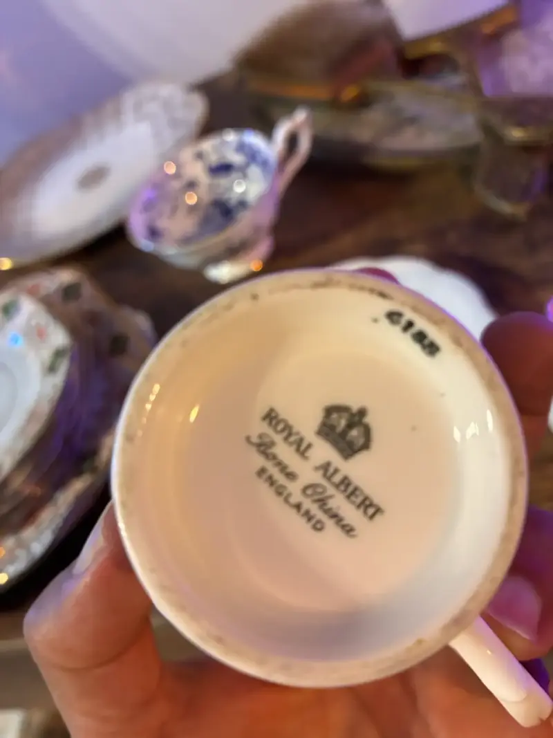 Juego de té Royal Albert con diseño floral - 2
