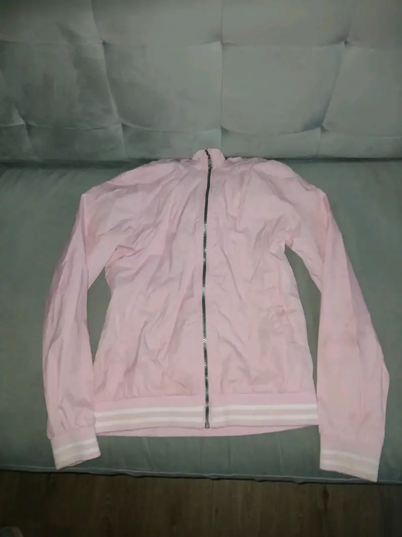 Chaqueta cortavientos rosada