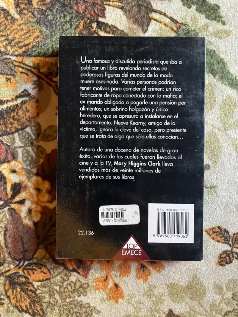 Libro 'No Cruces el Parque' de Mary Higgins Clark - 3