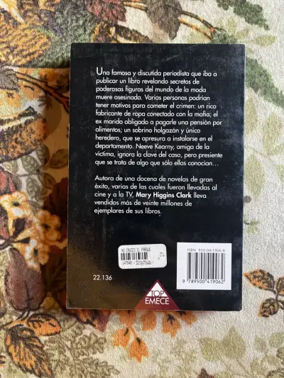 Libro 'No Cruces el Parque' de Mary Higgins Clark - miniatura 3
