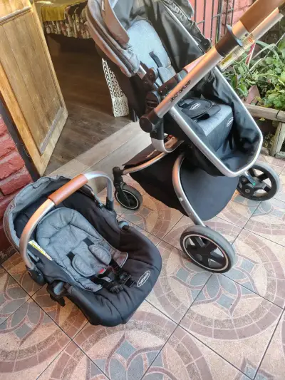 Coche de bebé Bebesit con silla desmontable - miniatura 2