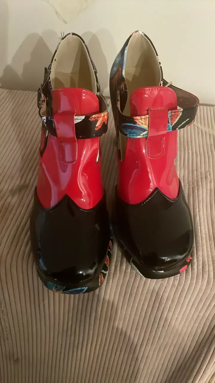 Zapatos de tacón alto con diseño floral y hebilla - 2