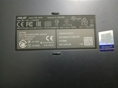Laptop ASUS X507UF con cargador - miniatura 2