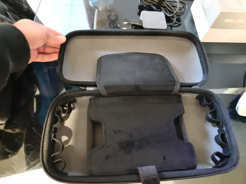 Consola portátil ASUS ROG Ally con estuche - 3