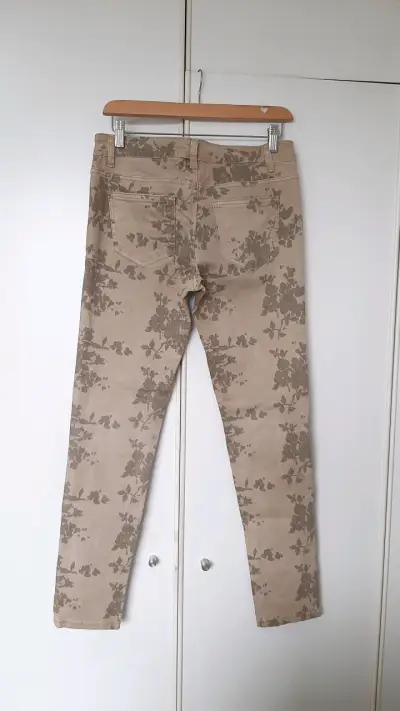 Pantalón floreado - miniatura 2
