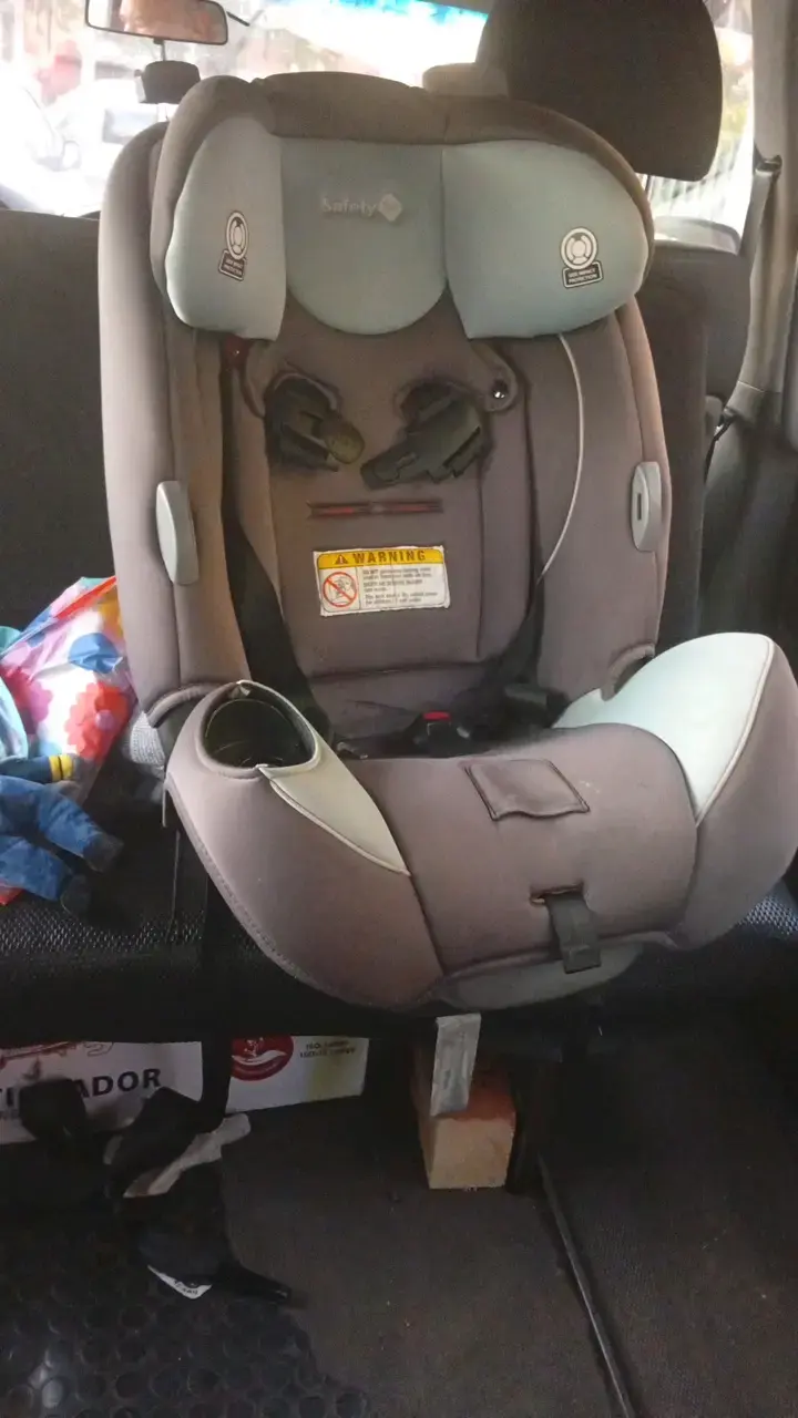 Silla de auto para bebé Safety 1st gris - 2