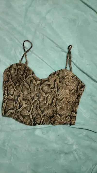 Top de tirantes estampado. - miniatura 1