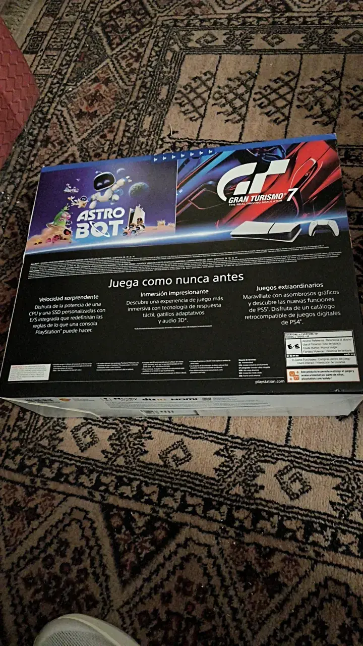 Consola PS5 Digital Edition 825GB nueva y sellada - 3