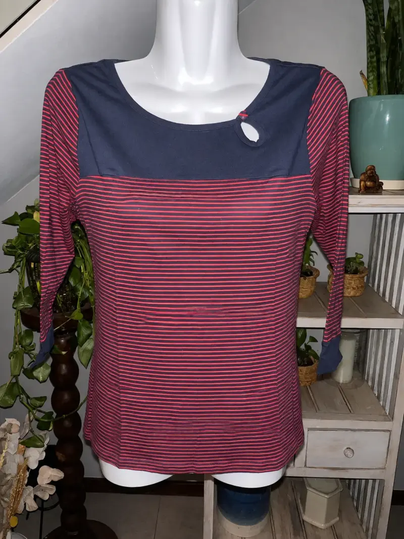 Polera Topshop a rayas rojas y azules - 1
