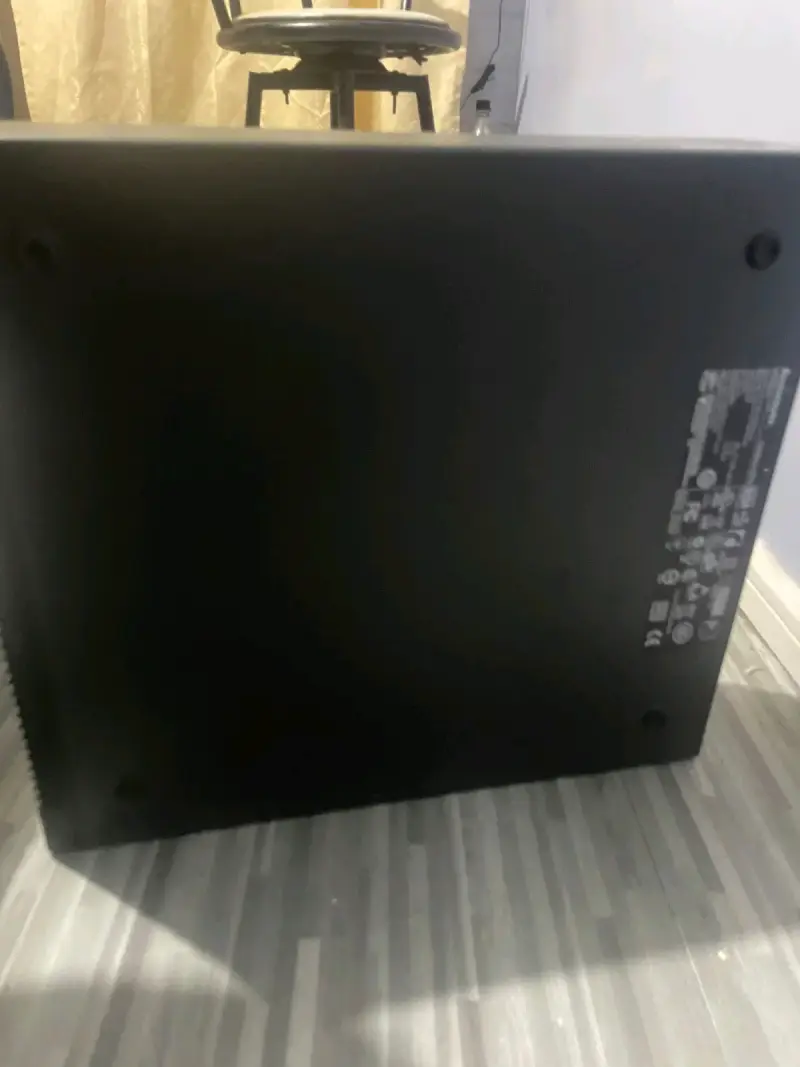 Computador de Escritorio Lenovo ThinkCentre con Monitor LG - 3