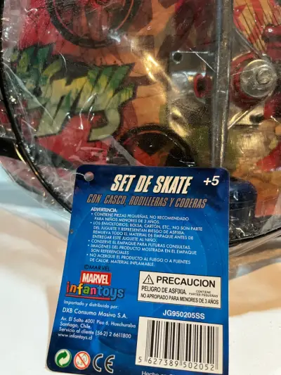 Set de Skate Avengers con Casco y Rodilleras - miniatura 3