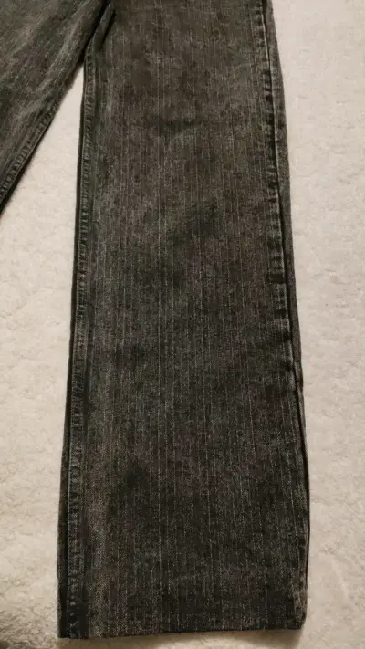 Jeans negros de corte recto para mujer - miniatura 2