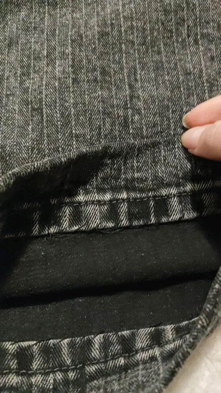 Jeans negros de corte recto para mujer - 3