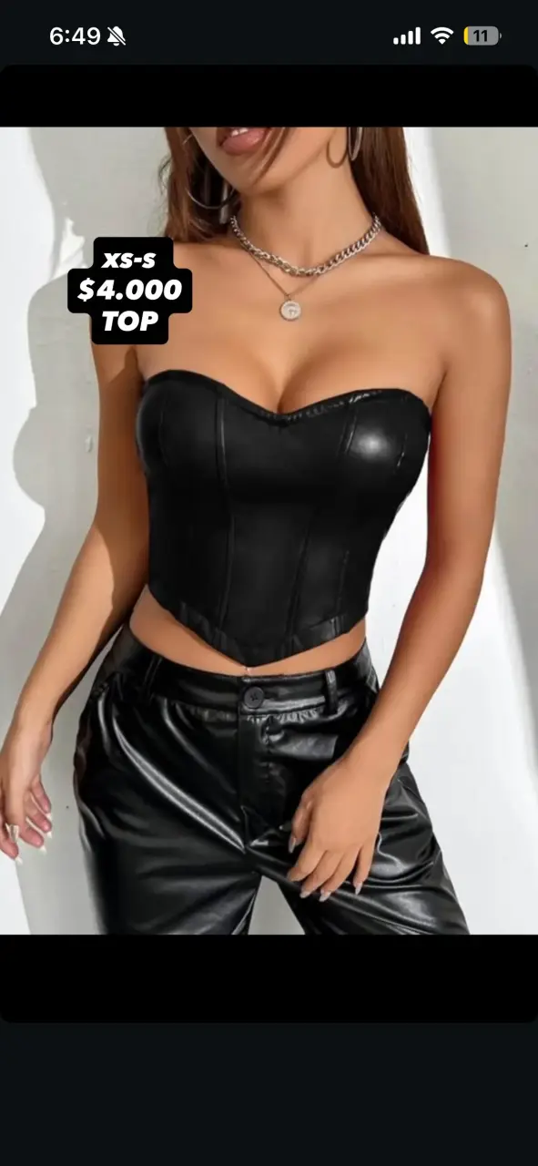 Top corset negro de cuero sintético