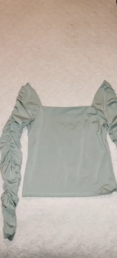 Polera verde con mangas fruncidas Sybilla - miniatura 1